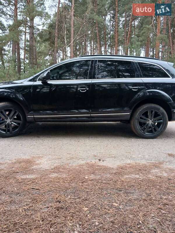 Внедорожник / Кроссовер Audi Q7 2013 в 
