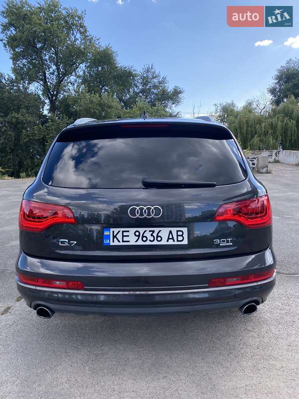 Позашляховик / Кросовер Audi Q7 2013 в Дніпрі