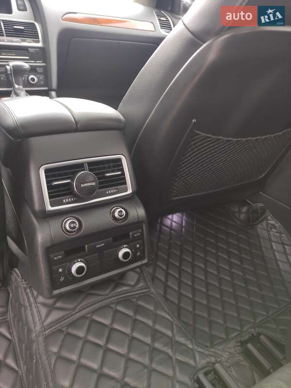 Позашляховик / Кросовер Audi Q7 2013 в Дніпрі