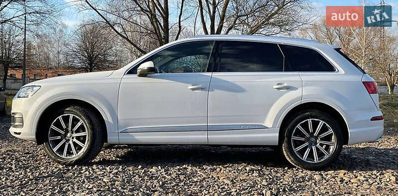 Позашляховик / Кросовер Audi Q7 2016 в Львові