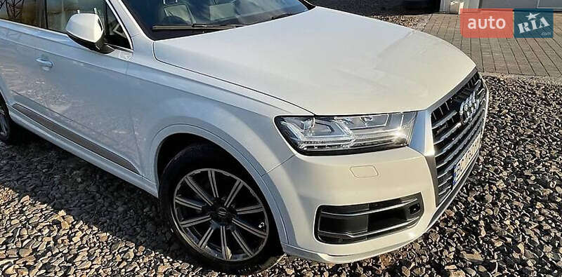 Позашляховик / Кросовер Audi Q7 2016 в Львові