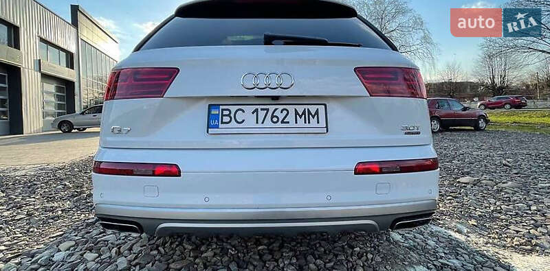 Позашляховик / Кросовер Audi Q7 2016 в Львові