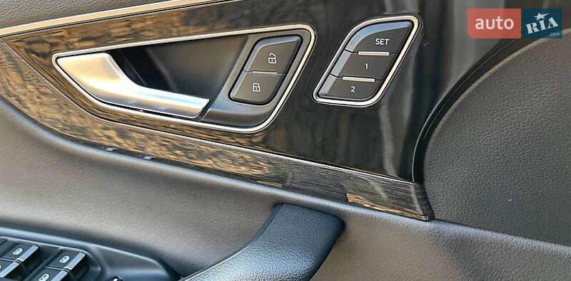 Позашляховик / Кросовер Audi Q7 2016 в Львові