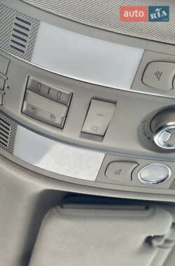 Внедорожник / Кроссовер Audi Q7 2011 в 