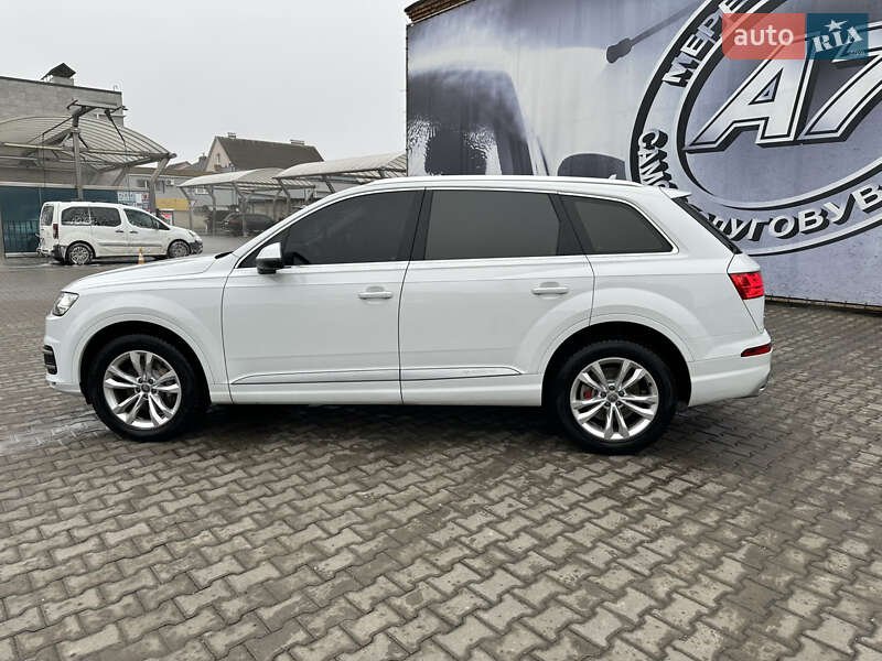 Внедорожник / Кроссовер Audi Q7 2016 в Хмельницком