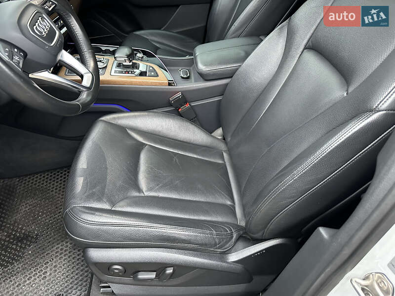 Внедорожник / Кроссовер Audi Q7 2016 в Хмельницком