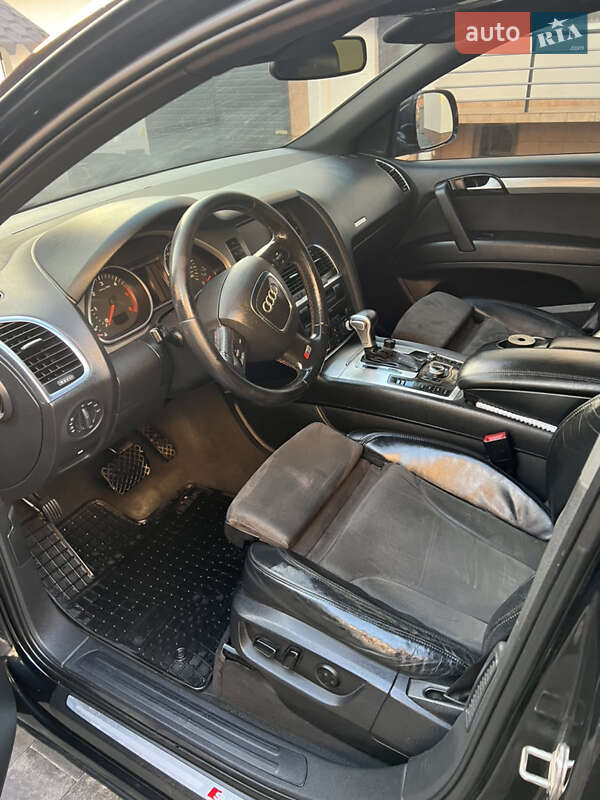 Внедорожник / Кроссовер Audi Q7 2007 в Хусте