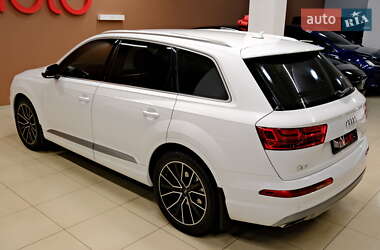 Позашляховик / Кросовер Audi Q7 2016 в Одесі