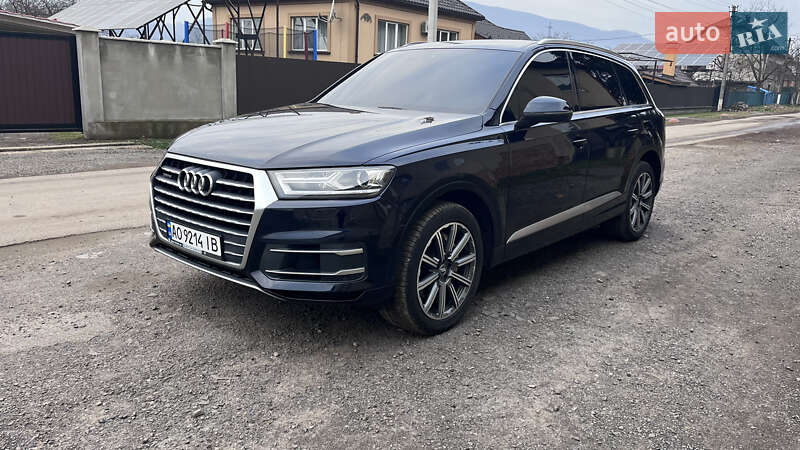 Внедорожник / Кроссовер Audi Q7 2016 в Мукачево