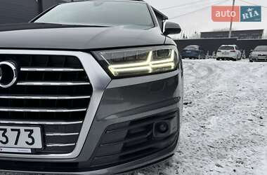 Позашляховик / Кросовер Audi Q7 2017 в Золочеві