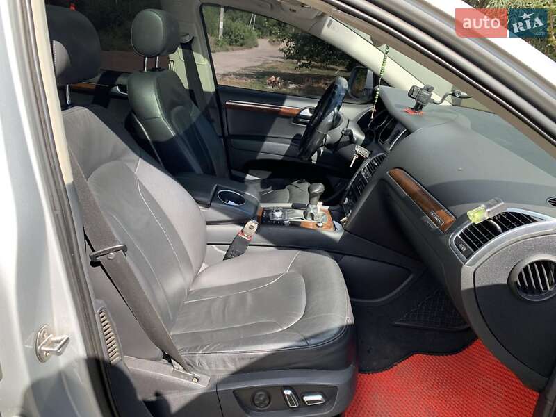 Позашляховик / Кросовер Audi Q7 2013 в Тростянці