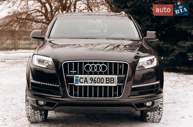 Внедорожник / Кроссовер Audi Q7 2015 в 