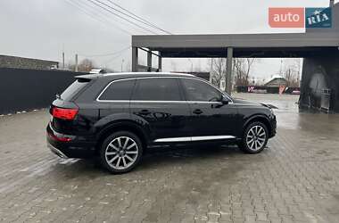 Позашляховик / Кросовер Audi Q7 2016 в Калуші