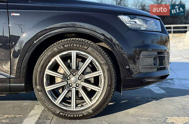 Внедорожник / Кроссовер Audi Q7 2019 в Киеве