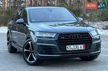 Позашляховик / Кросовер Audi Q7 2017 в Рівному