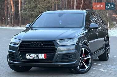 Позашляховик / Кросовер Audi Q7 2017 в Рівному