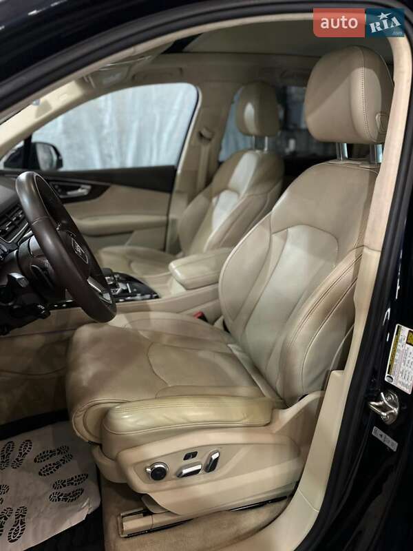 Позашляховик / Кросовер Audi Q7 2018 в Луцьку