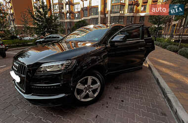 Позашляховик / Кросовер Audi Q7 2015 в Києві