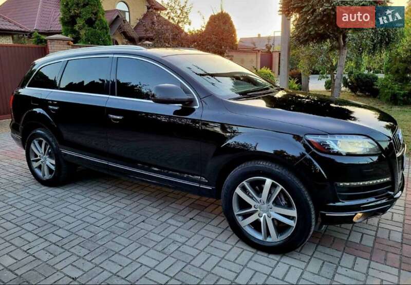 Внедорожник / Кроссовер Audi Q7 2015 в Днепре