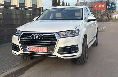 Позашляховик / Кросовер Audi Q7 2017 в Буську