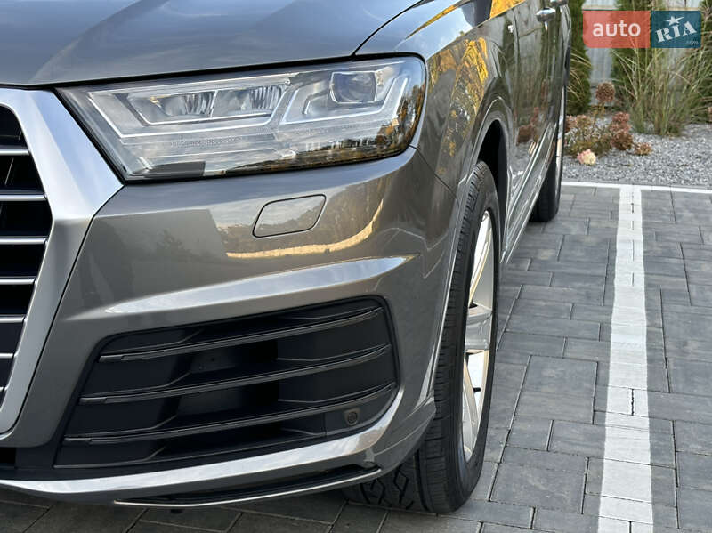 Внедорожник / Кроссовер Audi Q7 2016 в Луцке