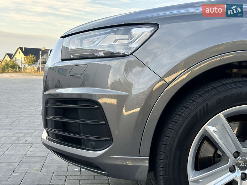 Внедорожник / Кроссовер Audi Q7 2016 в Луцке