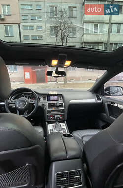 Внедорожник / Кроссовер Audi Q7 2014 в 
