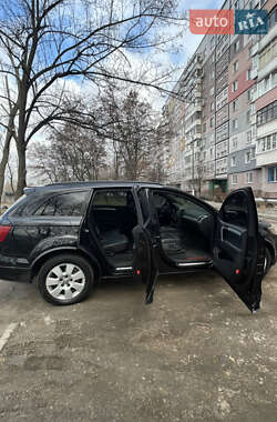 Внедорожник / Кроссовер Audi Q7 2014 в 