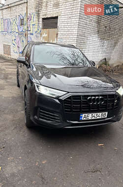 Позашляховик / Кросовер Audi Q7 2020 в Дніпрі