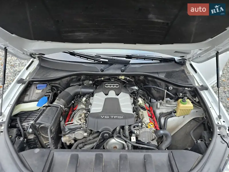 Внедорожник / Кроссовер Audi Q7 2014 в 