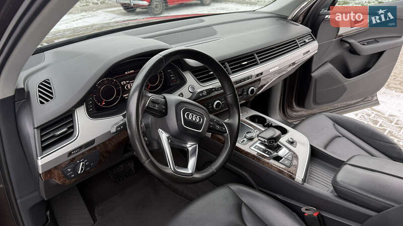Позашляховик / Кросовер Audi Q7 2016 в Тернополі