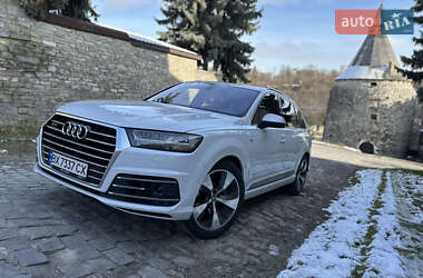 Внедорожник / Кроссовер Audi Q7 2015 в Каменец-Подольском