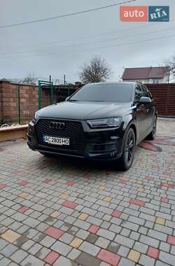 Внедорожник / Кроссовер Audi Q7 2016 в 