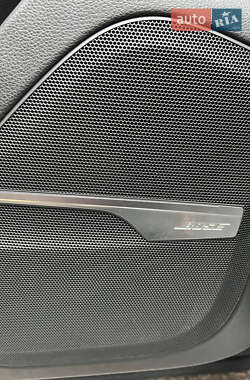 Позашляховик / Кросовер Audi Q7 2017 в 