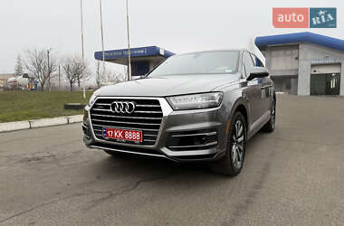 Позашляховик / Кросовер Audi Q7 2016 в Лубнах