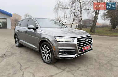 Позашляховик / Кросовер Audi Q7 2016 в Лубнах