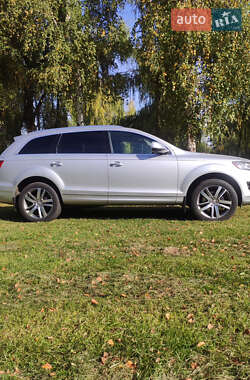 Внедорожник / Кроссовер Audi Q7 2013 в 