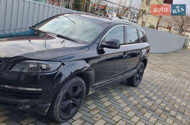 Позашляховик / Кросовер Audi Q7 2007 в Чернівцях