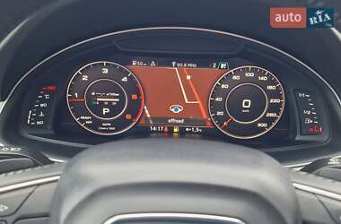 Внедорожник / Кроссовер Audi Q7 2016 в 