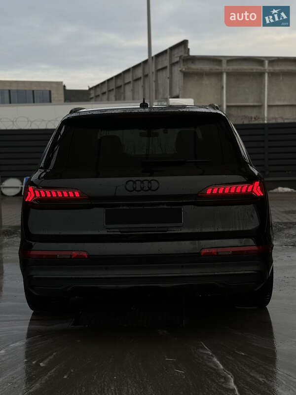 Позашляховик / Кросовер Audi Q7 2021 в Києві фото 5 Позашляховик / Кросовер Audi Q7 2021 в Києві