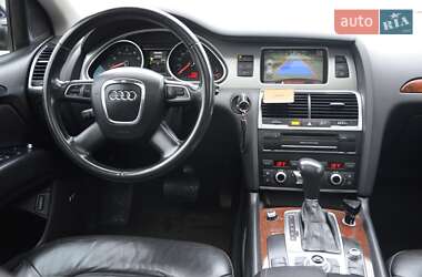 Позашляховик / Кросовер Audi Q7 2010 в Павлограді