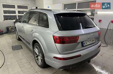 Позашляховик / Кросовер Audi Q7 2016 в Києві