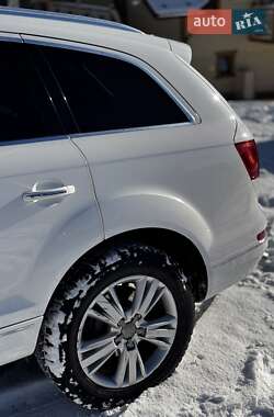 Внедорожник / Кроссовер Audi Q7 2010 в Косове