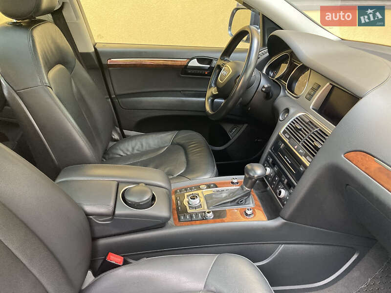 Позашляховик / Кросовер Audi Q7 2014 в Жовкві