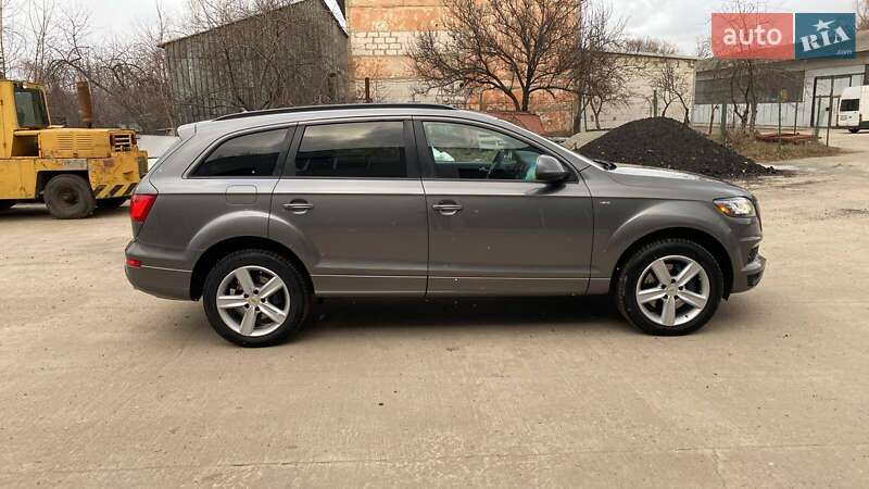 Позашляховик / Кросовер Audi Q7 2014 в Києві