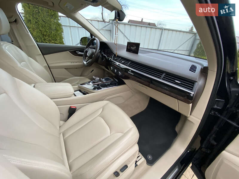 Внедорожник / Кроссовер Audi Q7 2017 в Ивано-Франковске