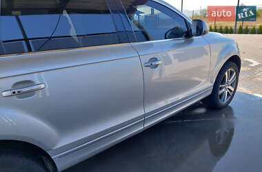Внедорожник / Кроссовер Audi Q7 2014 в 