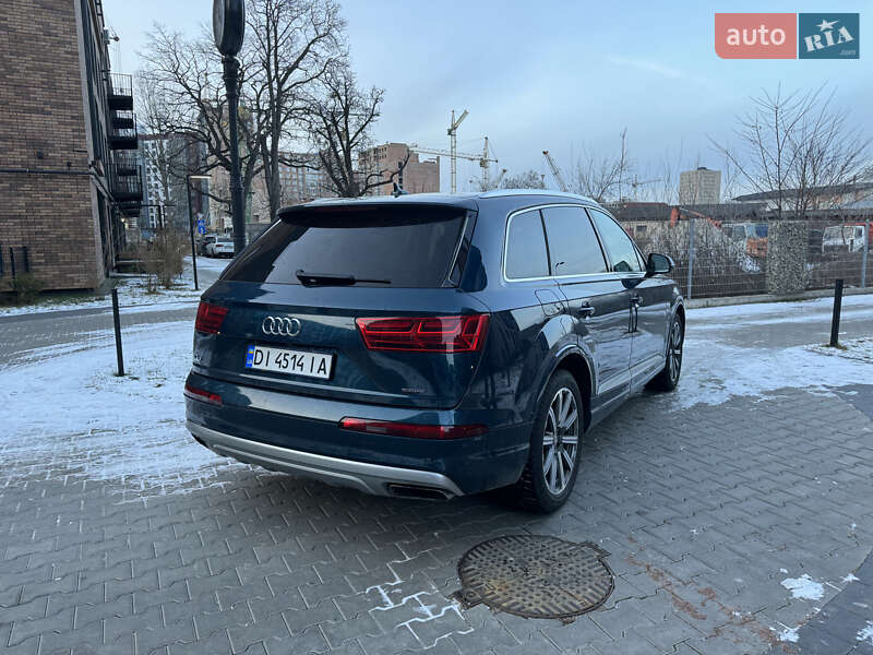 Позашляховик / Кросовер Audi Q7 2017 в Івано-Франківську