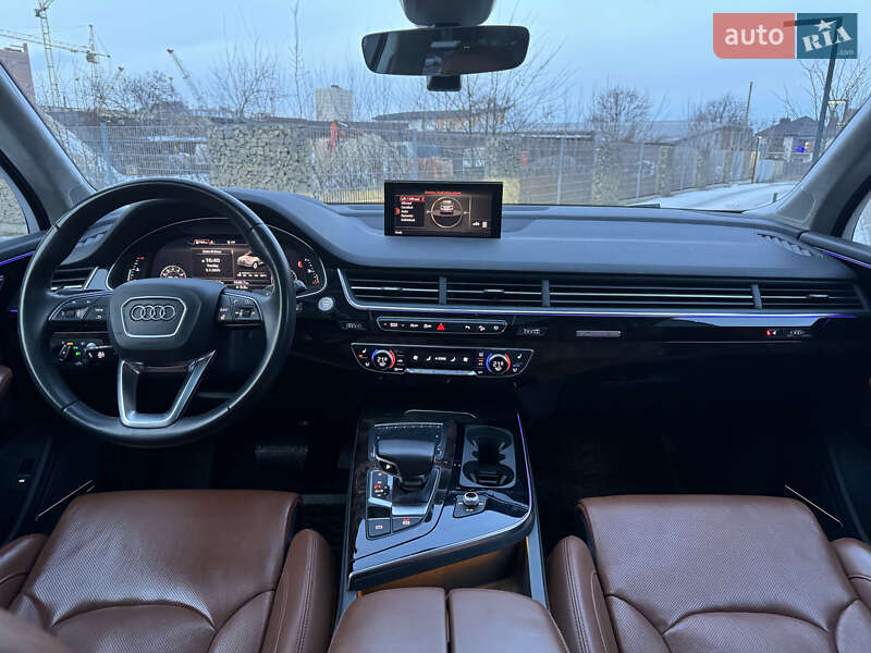 Позашляховик / Кросовер Audi Q7 2017 в Івано-Франківську