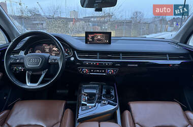 Позашляховик / Кросовер Audi Q7 2017 в 